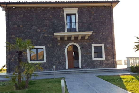 rivestimento-pietra-villa-1