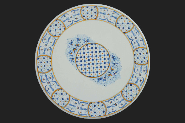 tavolo-circolare-reticolo-fiorito